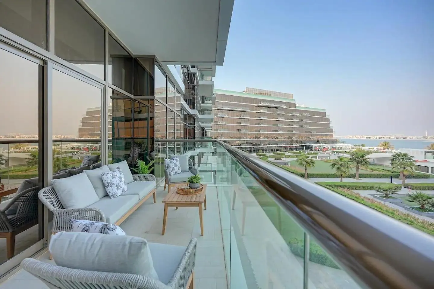 The8 Luxury Apartment In Palm Jumeirah Dubai