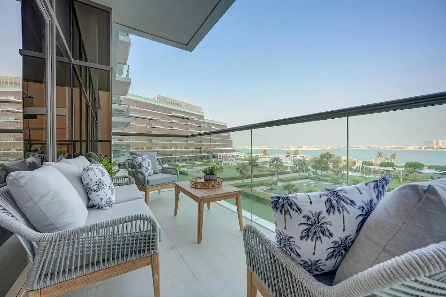 The8 Luxury Apartment In Palm Jumeirah Dubai