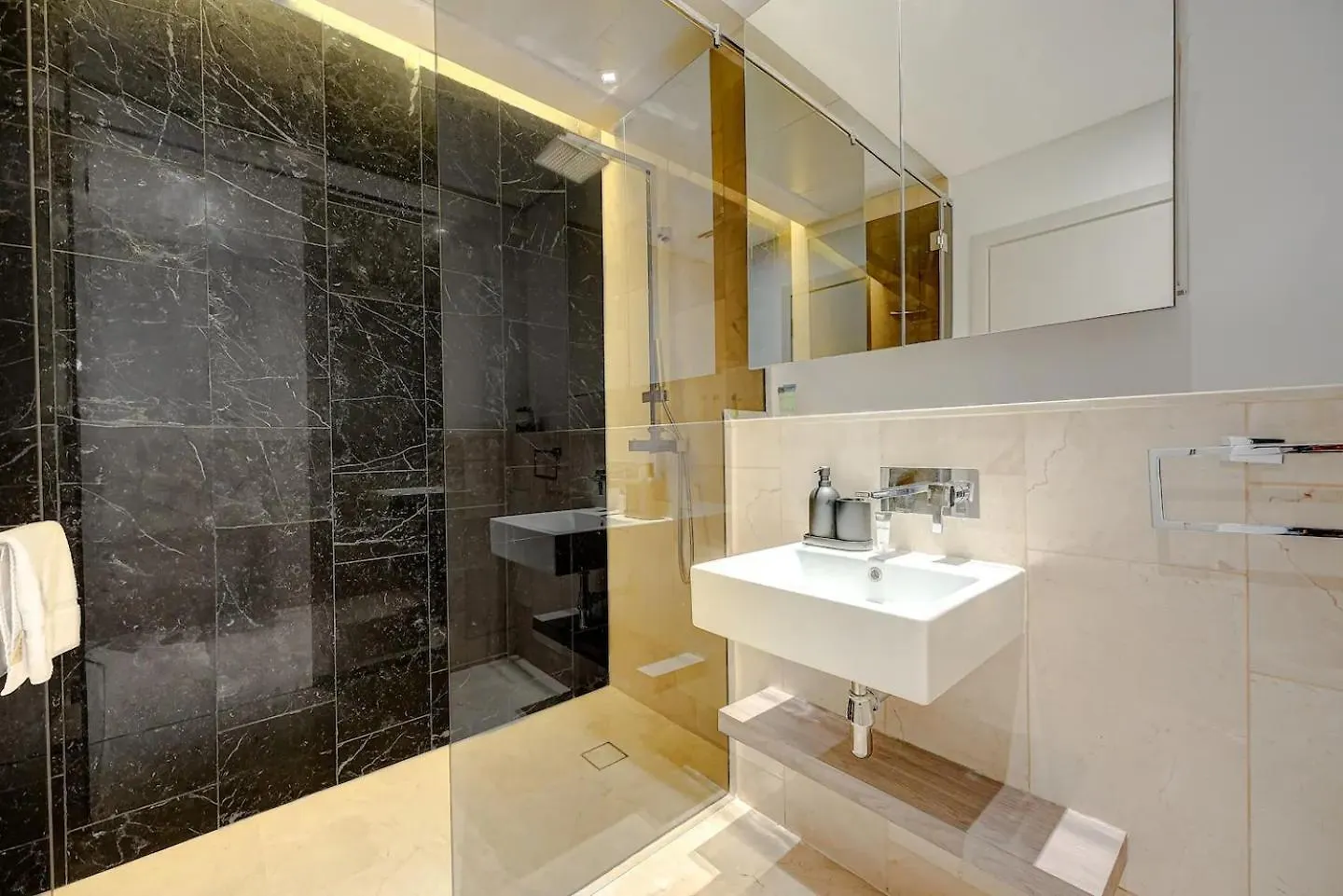 The8 Luxury Apartment In Palm Jumeirah Dubai 0*,